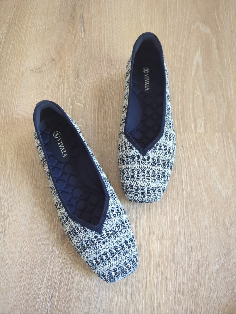 Vivaia Margot 2.0 Denim Stripe Square Toe V Cut Shoes Size 39.5 Slip On